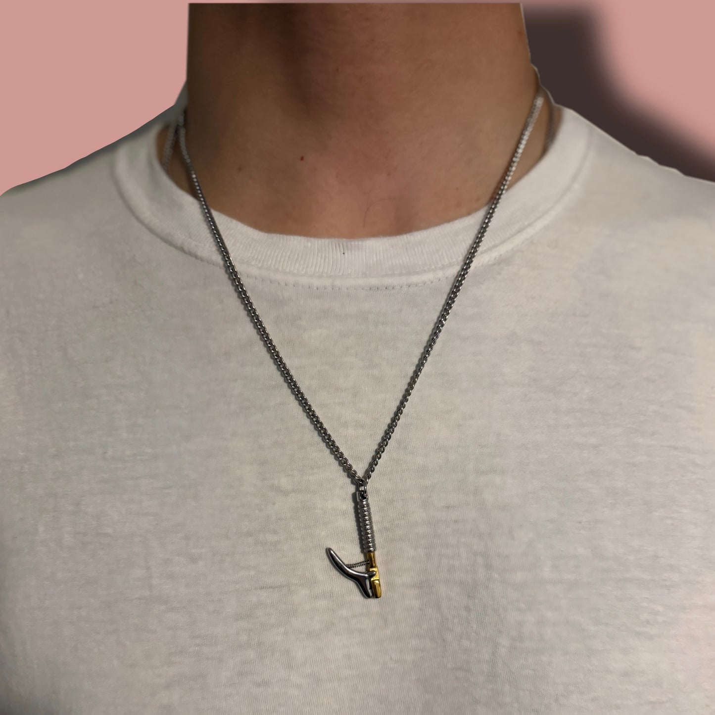 Stinger Pendant Necklace